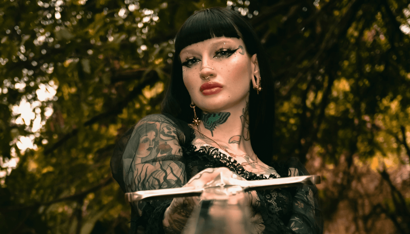 Saias góticas – Como criar looks sombrios? - Castle Gothic