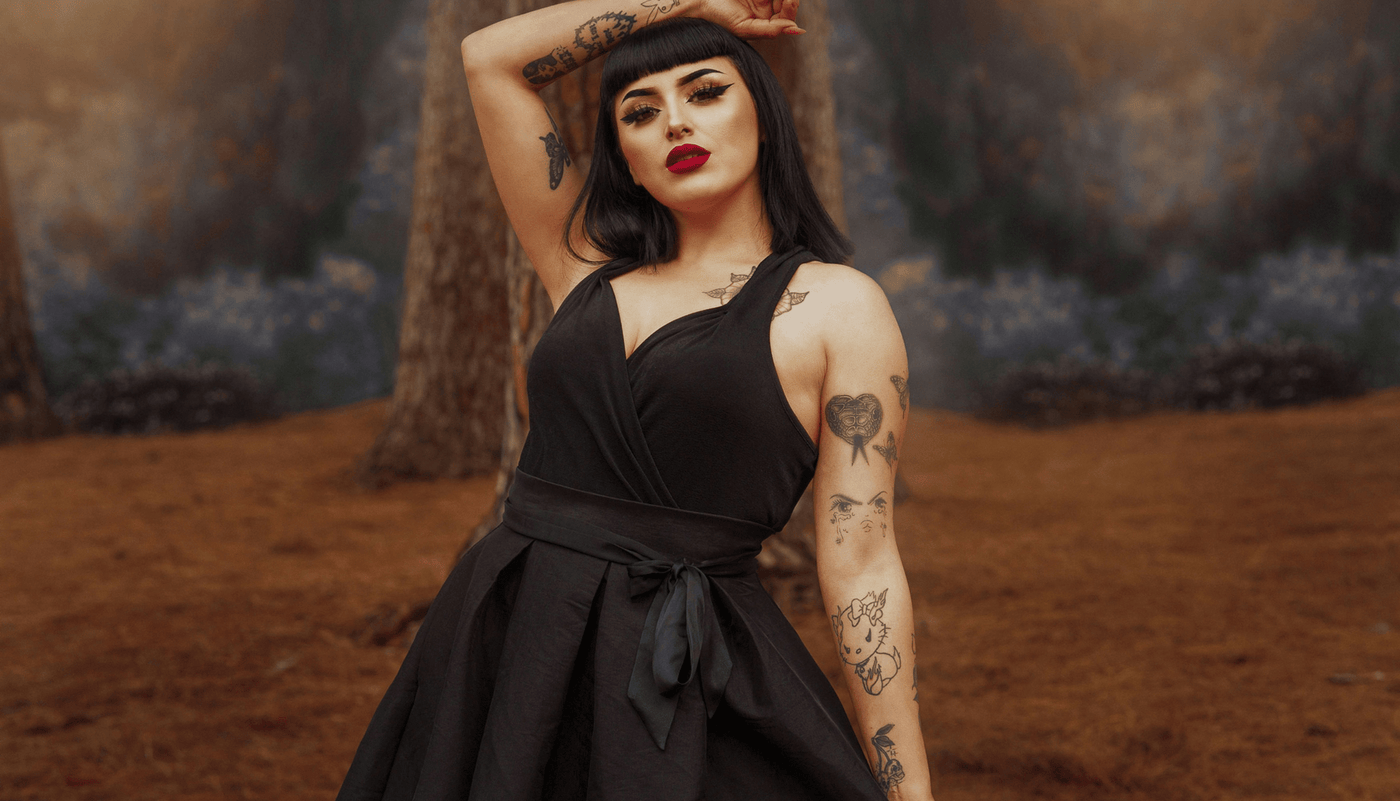 Sweatshirts góticas femininas – conforto em estilo sombrio - Castle Gothic